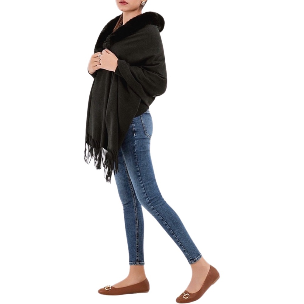 *NWT I.N.C. INTERNATIONAL CONCEPTS Faux-Fur-Collar Cape Sweater in Black - Picture 2 of 5